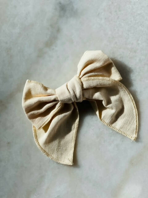 Muslin Handtied Bow