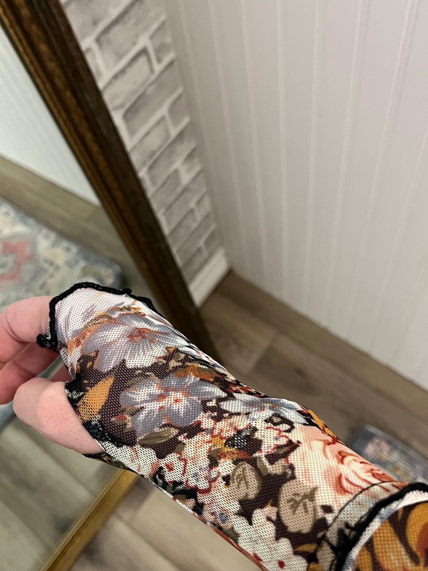 Floral Mock Neck Longsleeve